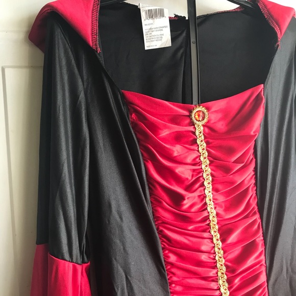 Gothic Vampiress Women Halloween Vamp Costume New - Picture 3 of 8